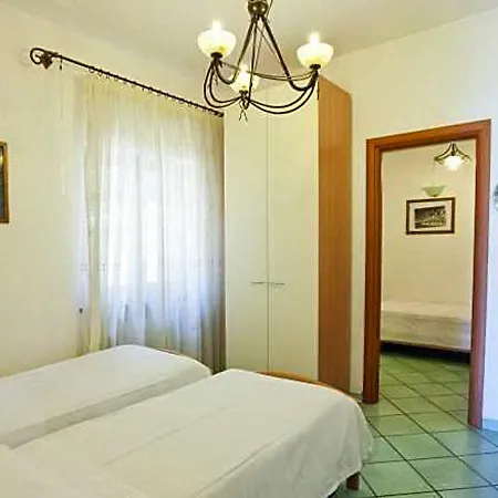 Sleeps 7 Pool Air Con Wifi Apartmán